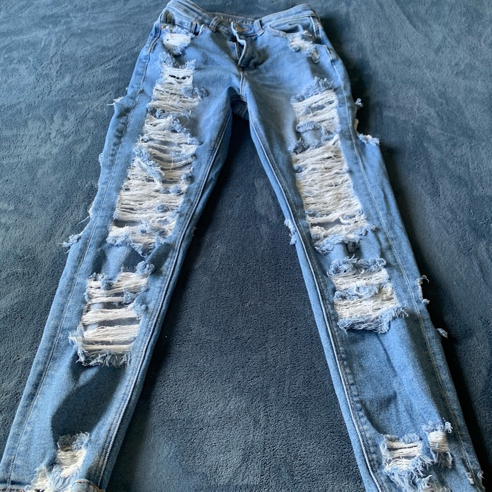 AE Distressed Mom Jean